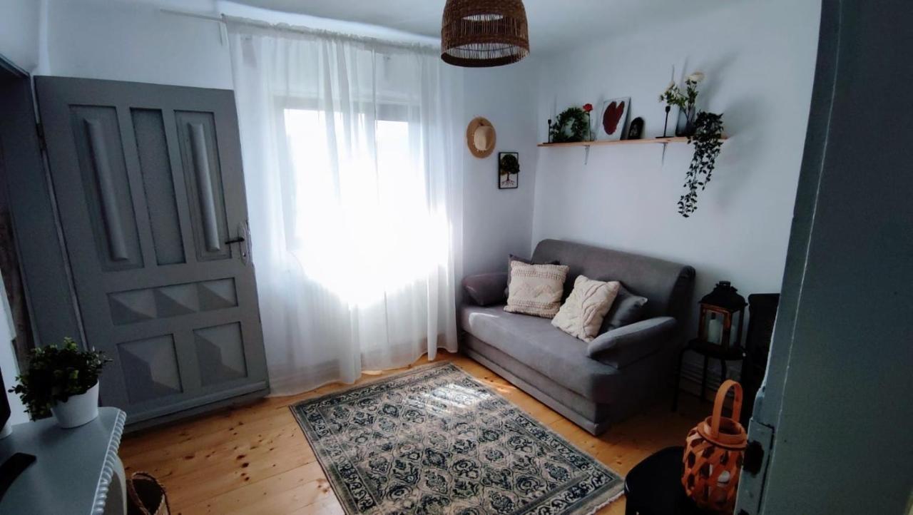 La Casuta Villa Fieni Luaran gambar