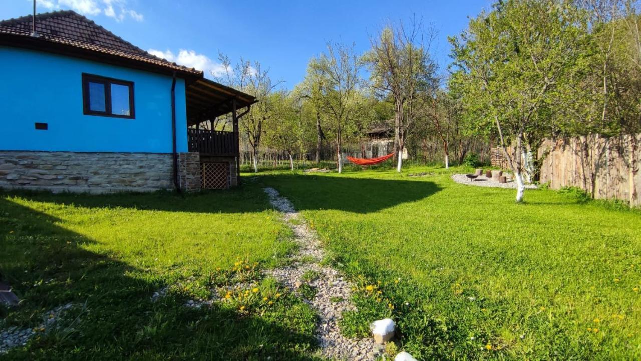 La Casuta Villa Fieni Luaran gambar